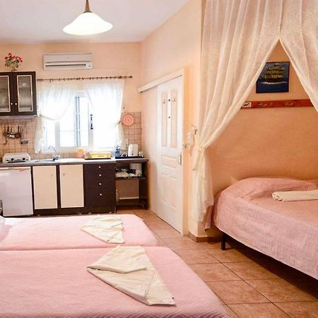 Ikaria Studios Manganítis 外观 照片