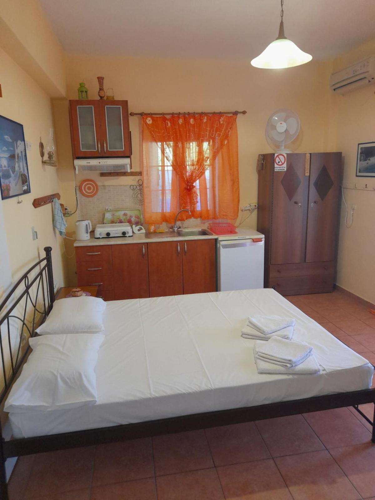 Ikaria Studios Manganítis 外观 照片
